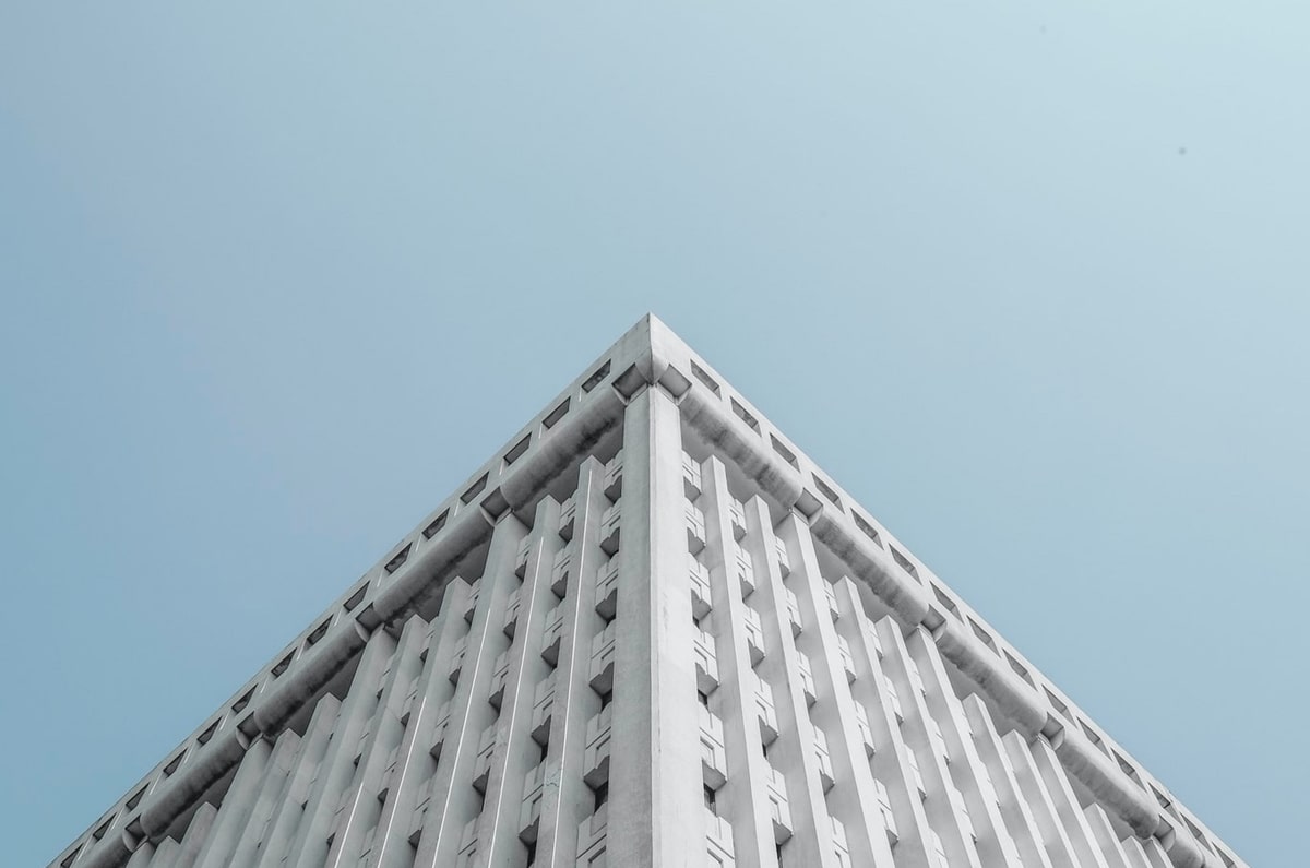 切尔西对阵约基奇，WTT乒乓球赛场竟出现伤病困扰，现场观众激动